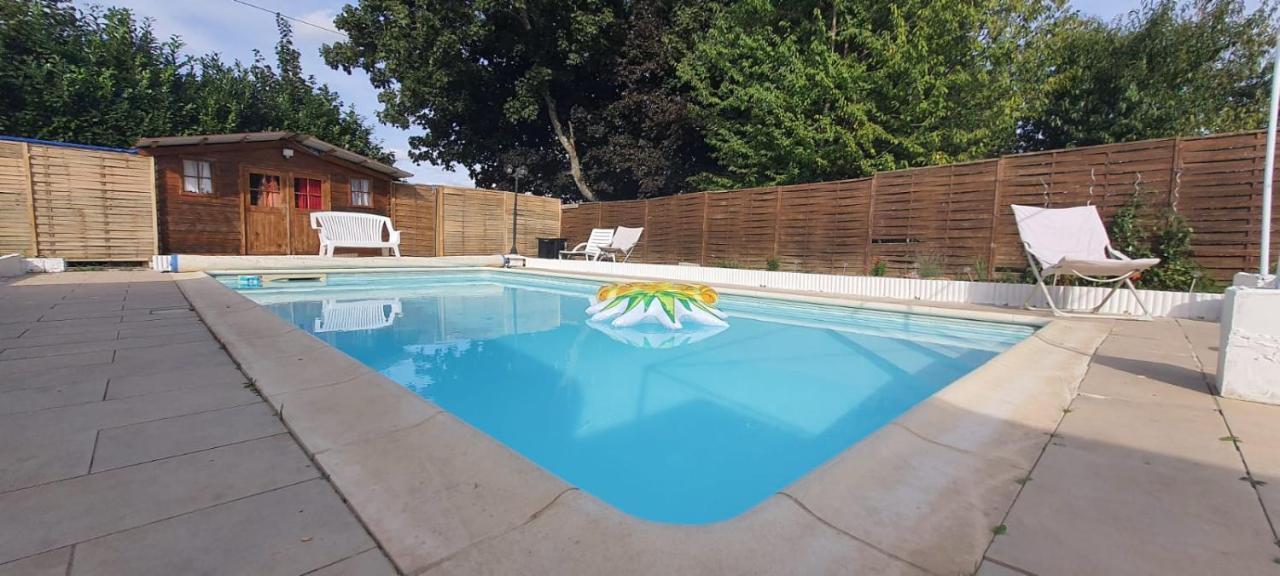 Studio Meuble Avec Piscine Partagee La Ferté-Gaucher Exteriér fotografie
